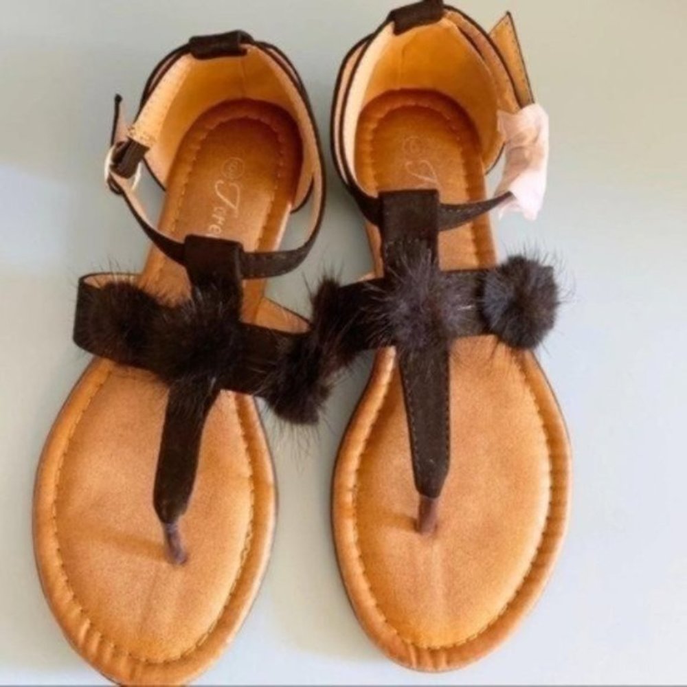 Women’s Forever Black Thong Sandals | Size 6 & 6.5 Available